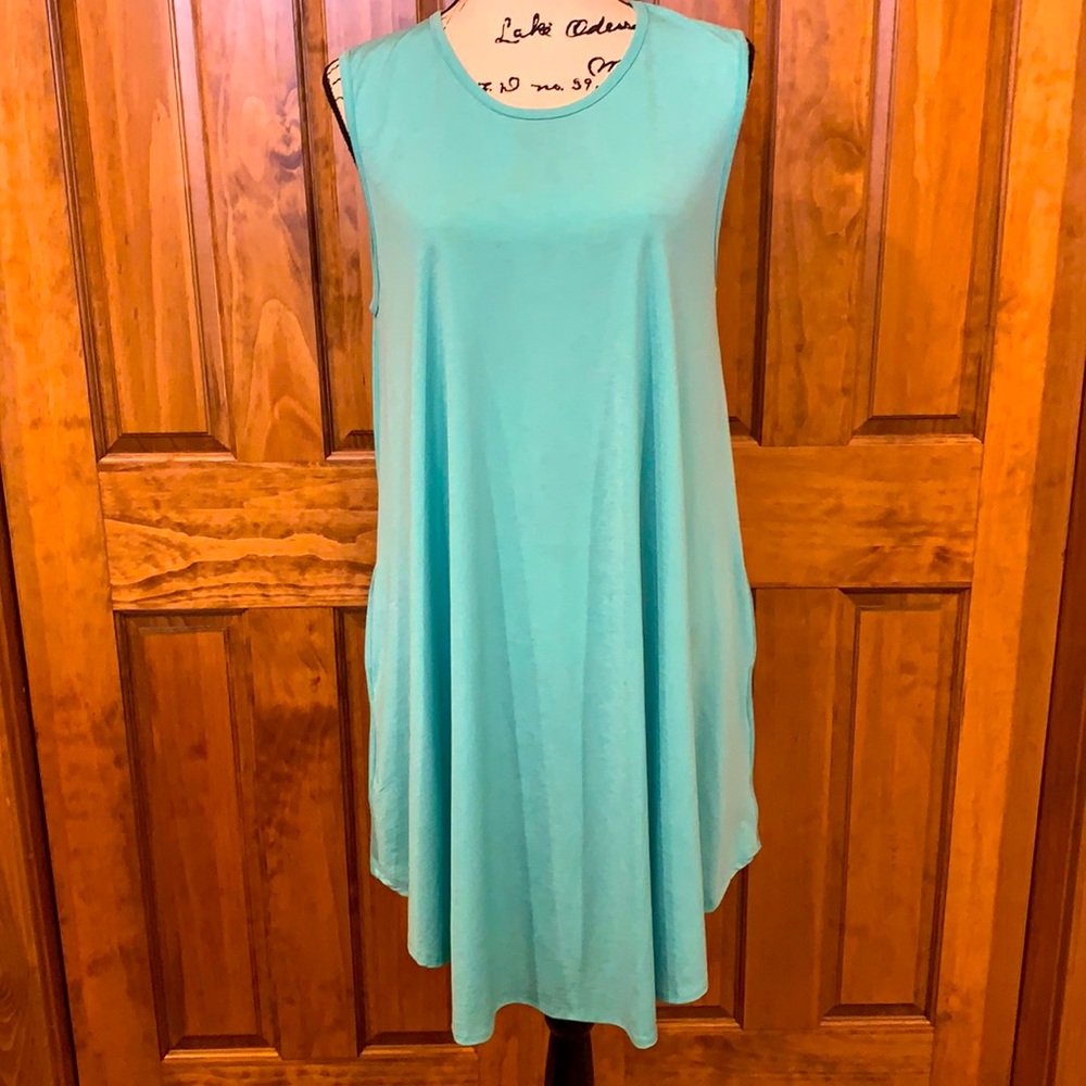 L&B sleeveless swing dress with side pockets